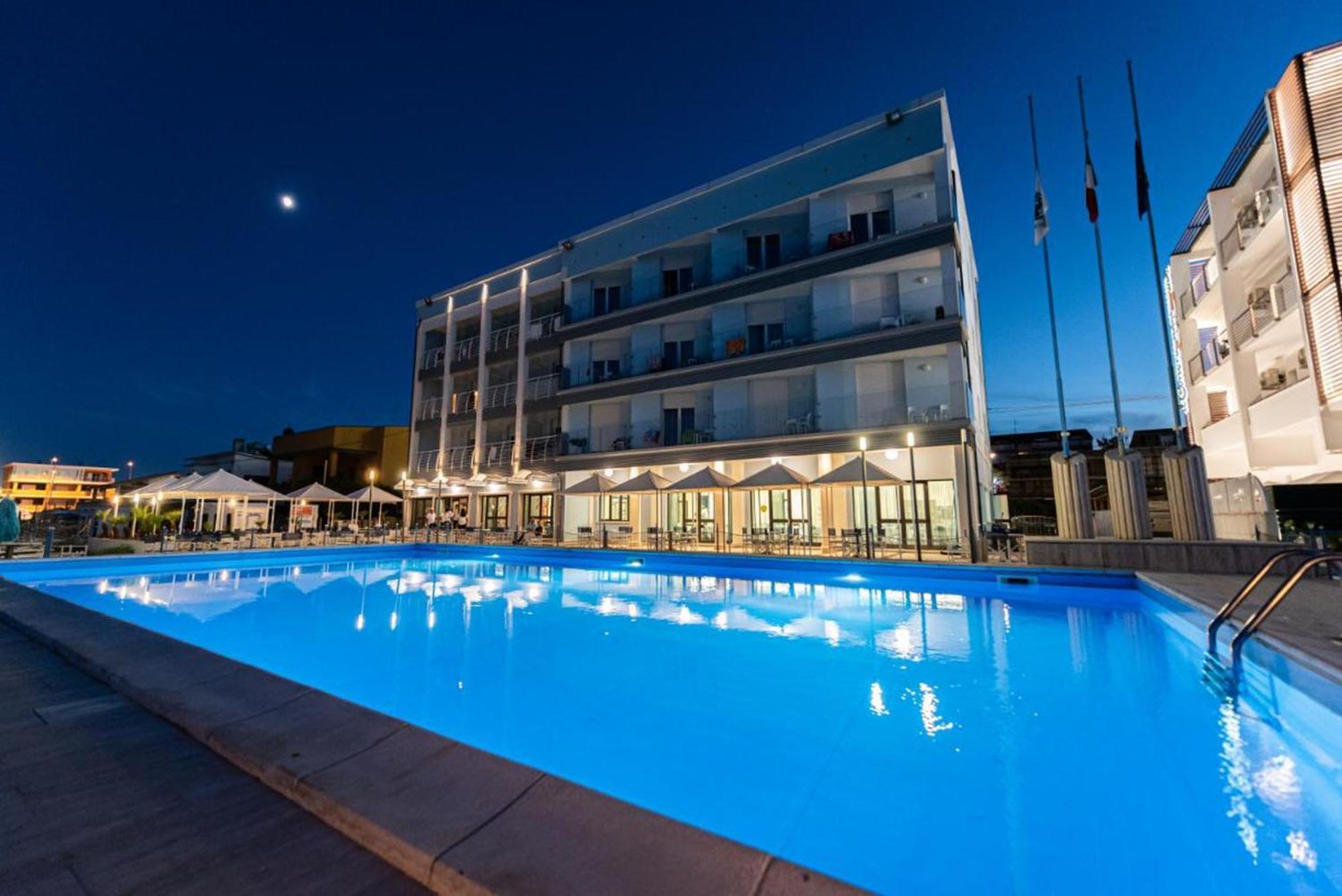 Hotel Marcelli Нумана Экстерьер фото